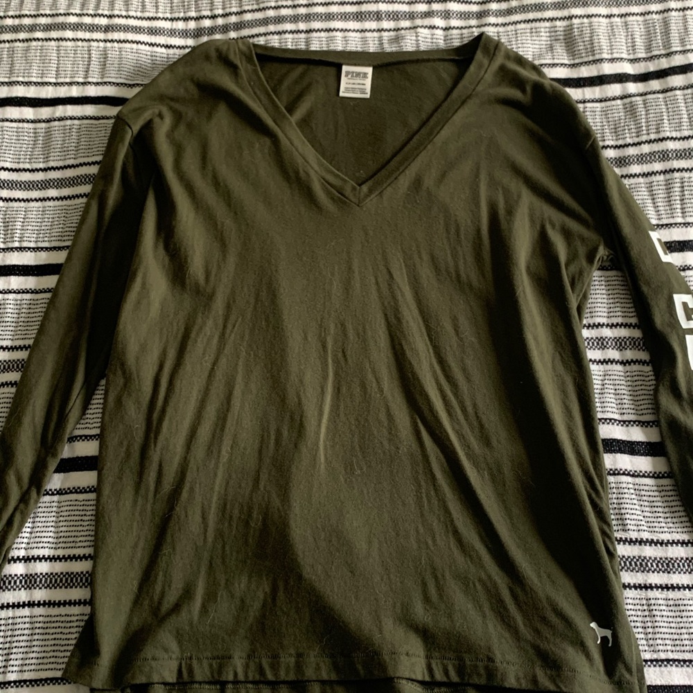 VS PINK V Neck